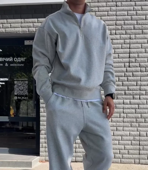 Ensemble halfzipp Simple+ عطر هدية 😍✨🎁